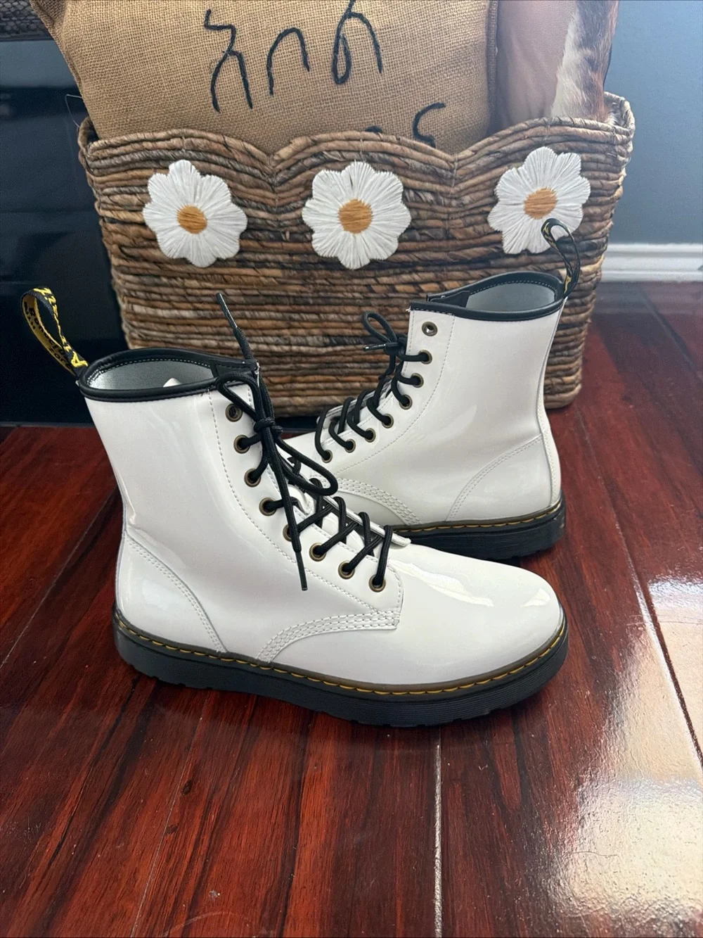 NICE! Original Doc Dr. Martens Air Wair Combat Boot Womens S 10L  Bouncing Sole